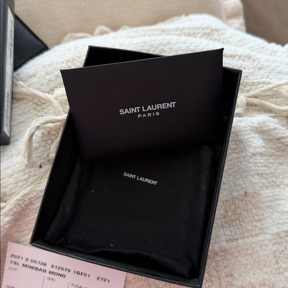 Saint Laurent Black and Gold Card Holder - Picture 5 of 7